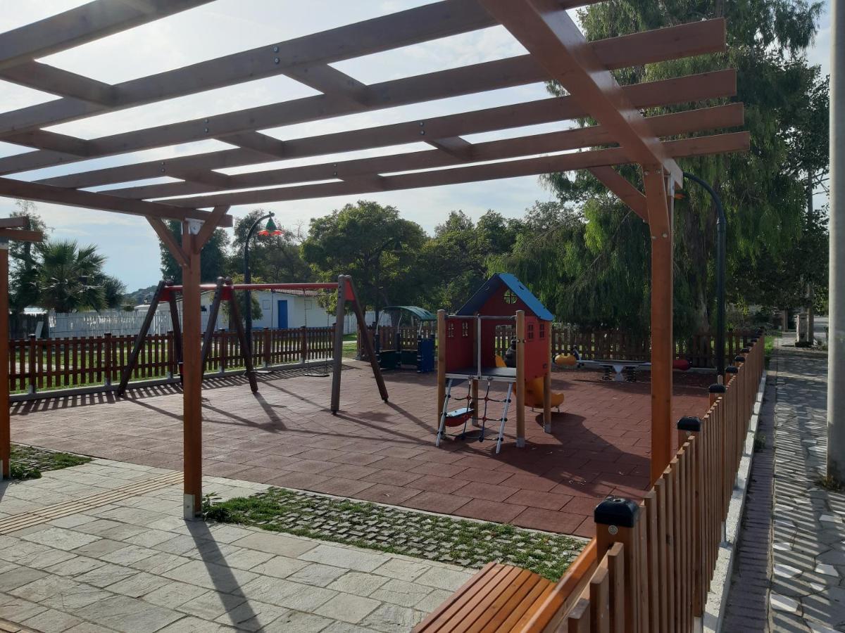 Soula'S Sunshine Apartments Неа-Карвали Экстерьер фото