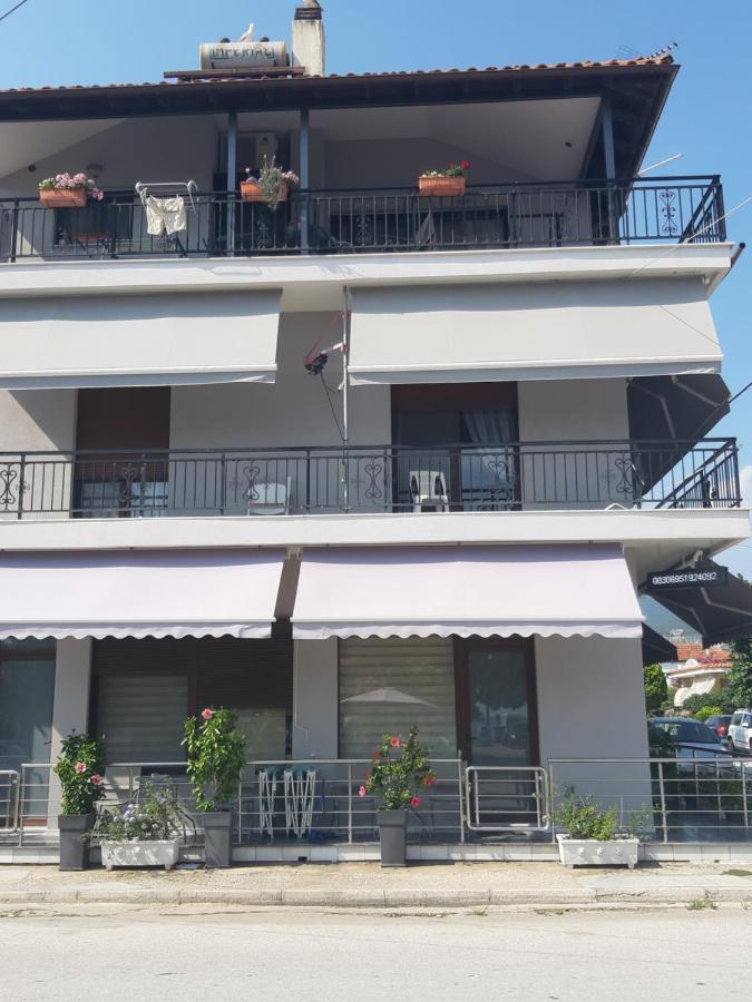Soula'S Sunshine Apartments Неа-Карвали Экстерьер фото