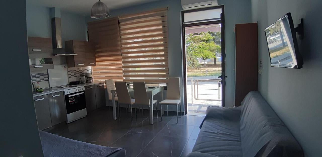 Soula'S Sunshine Apartments Неа-Карвали Экстерьер фото